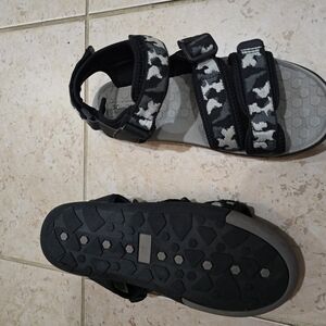 Sonoma Kids Black and Gray Sandals